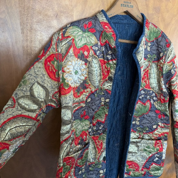 Chico's Denim Reversible Quilted Barn Jacket Chore Coat Embroidered Western Boho - Picture 15 of 16